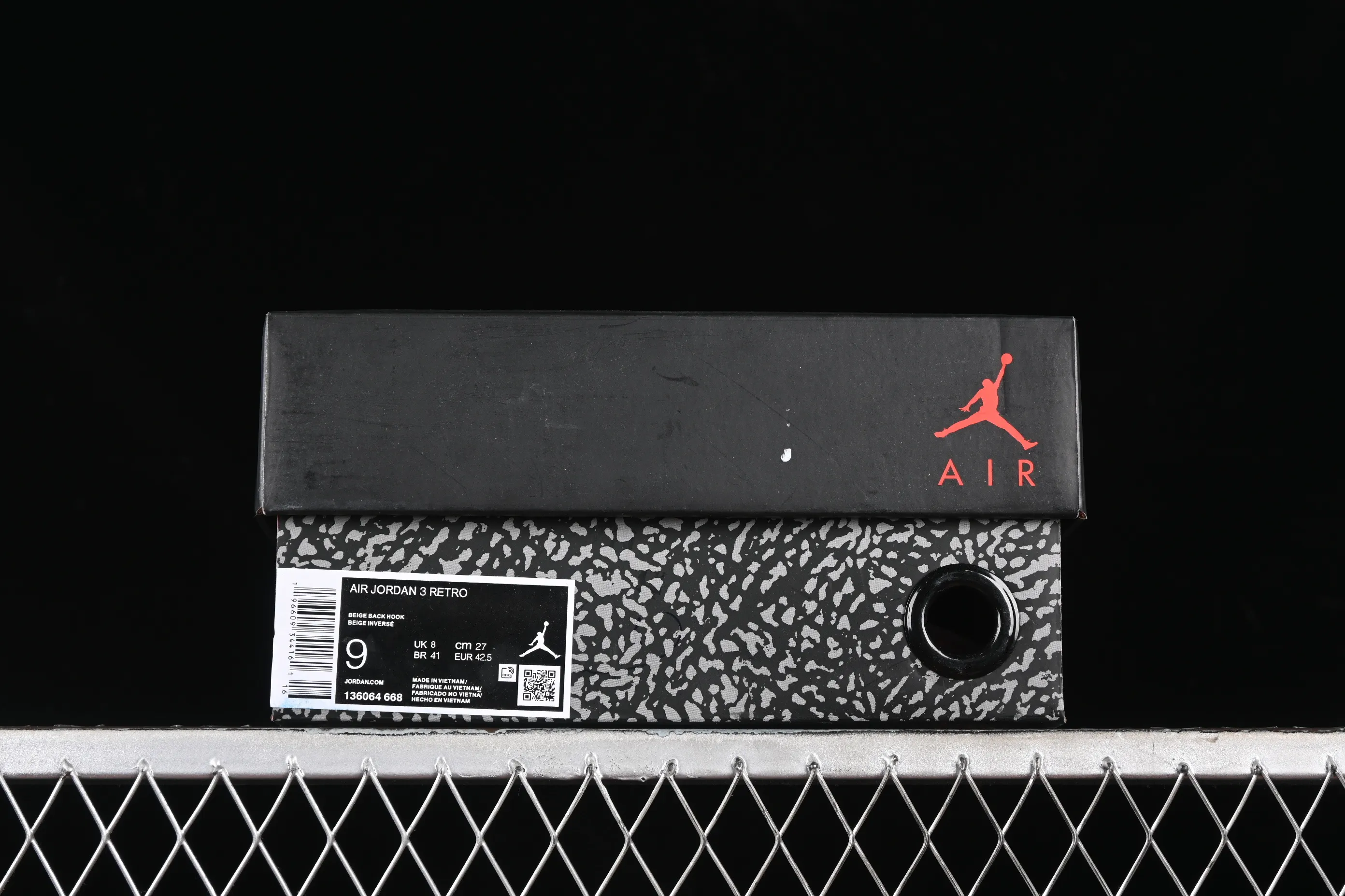 All categories Air Jordan Jordan series basketball shoes Air Jordan 3 Travis Scott x Air Jordan 3 Retro "Cactus Jack" AJ3 Joe 3 joint cream off-white barb basketball shoes 136064-668